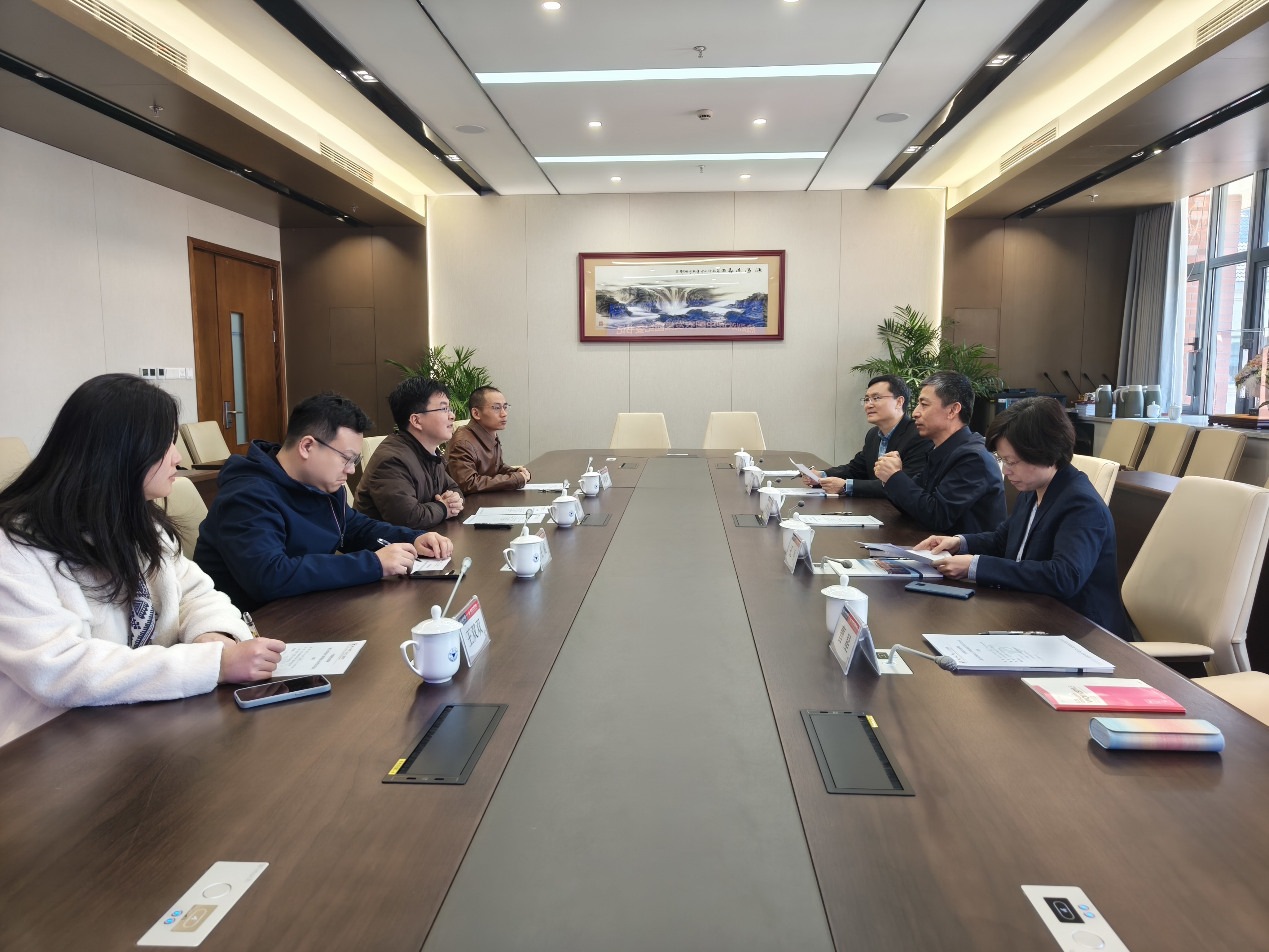 与机械工程学院交流.jpg 与机械工程学院交流.jpg